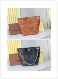 Picture of Burberry Lady Handbags _SKUfw103287925fw